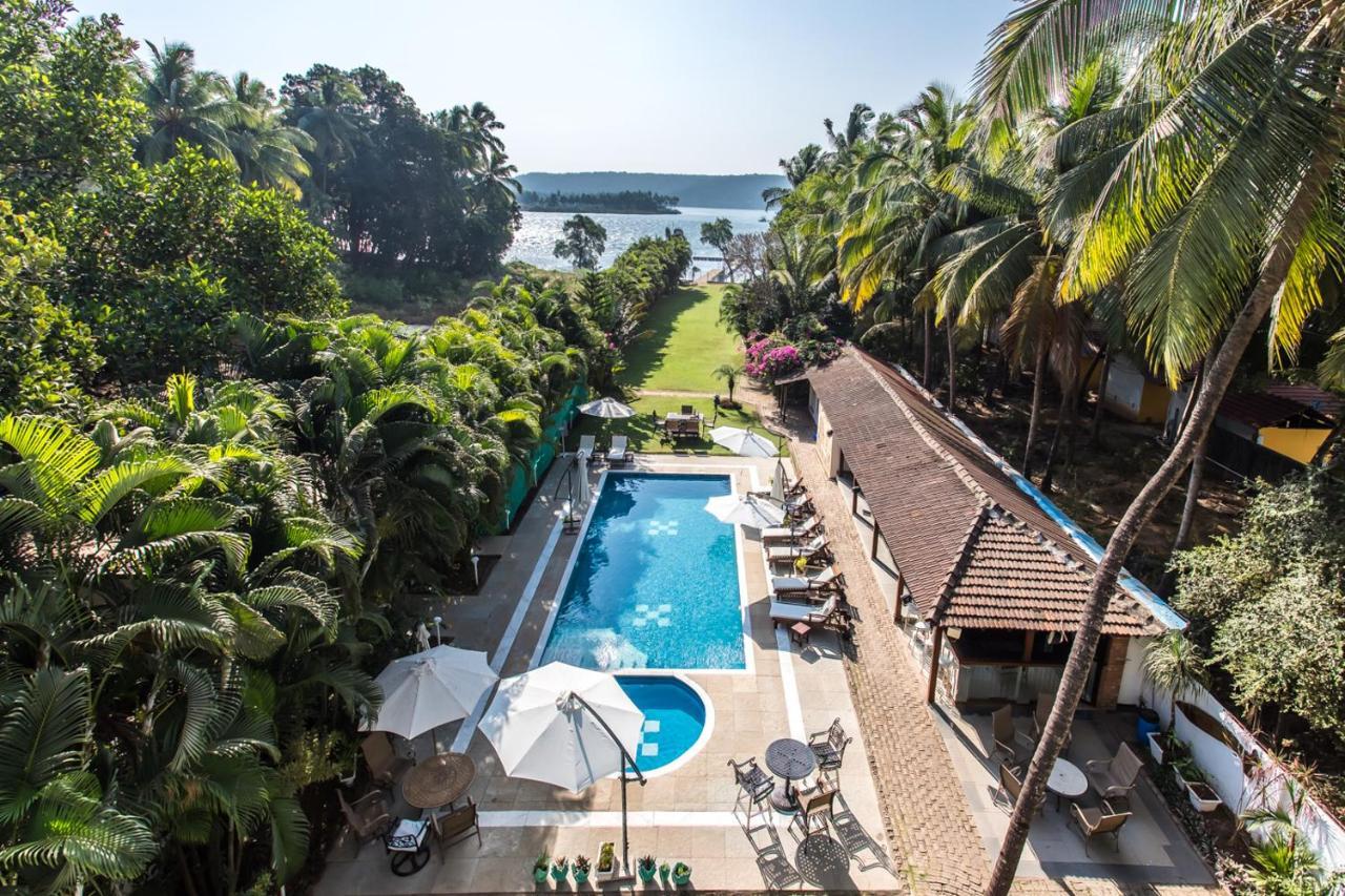 Safira River Front Resort 3*